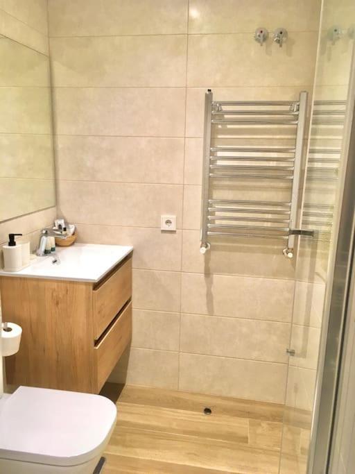 Rocamar Centro Playa San Lorenzo - Parking Gratuito Gijón Exteriör bild